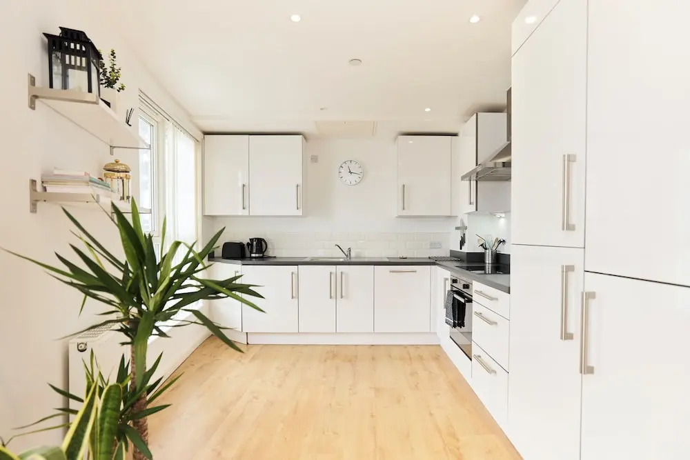 The Queensland Sanctuary - Trendy 2bdr Flat With Terrace