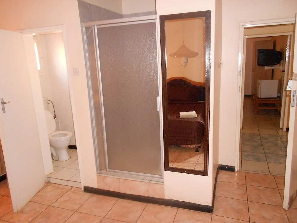 Wane Guest Lodge