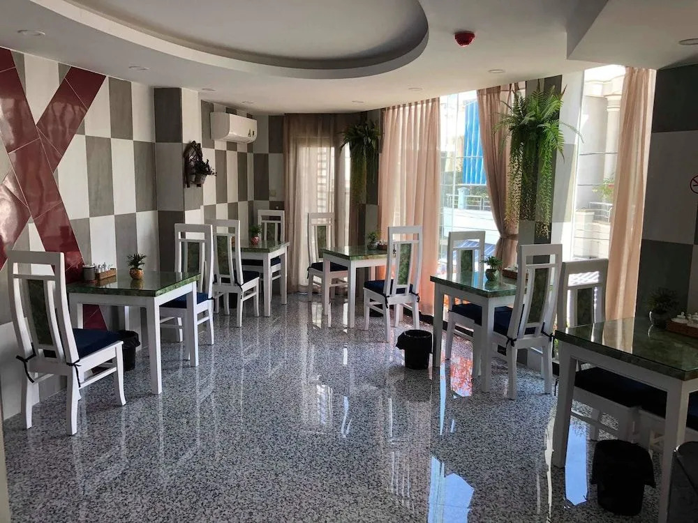 Ten Dollars Hotel
