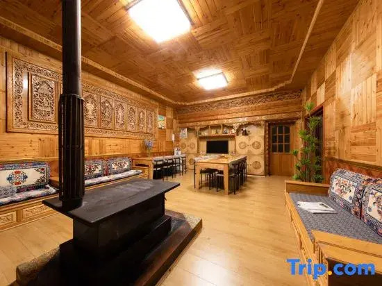 Shangri-La Qibei Homestay (Dukezong Ancient City)