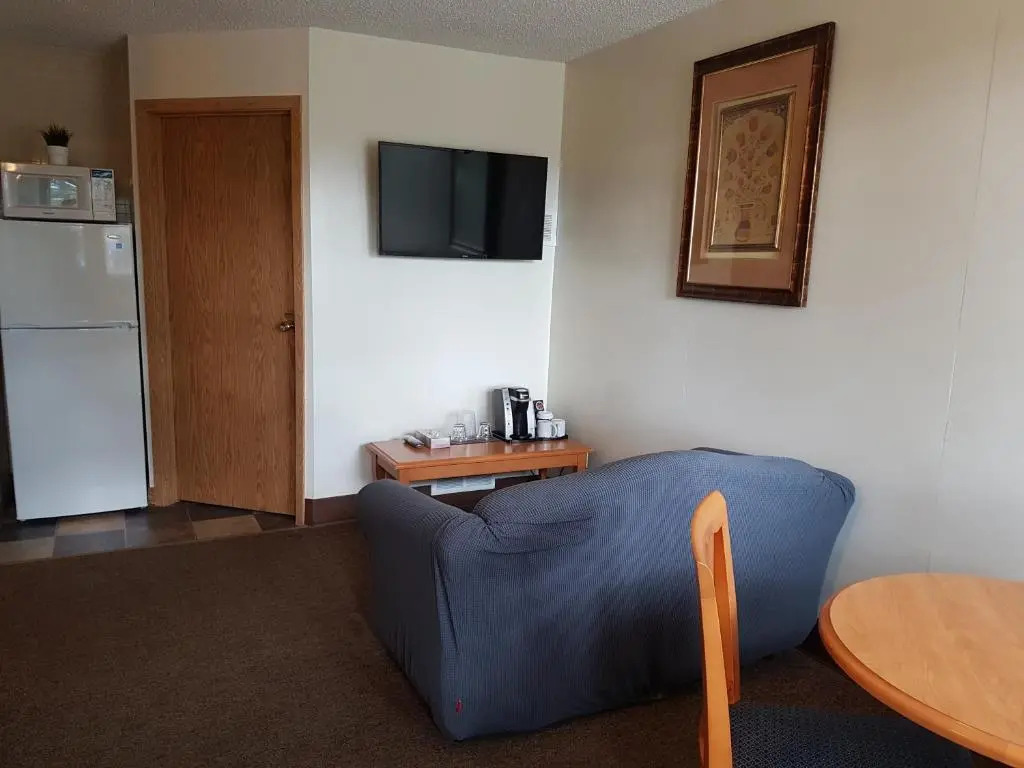 Pines Motel