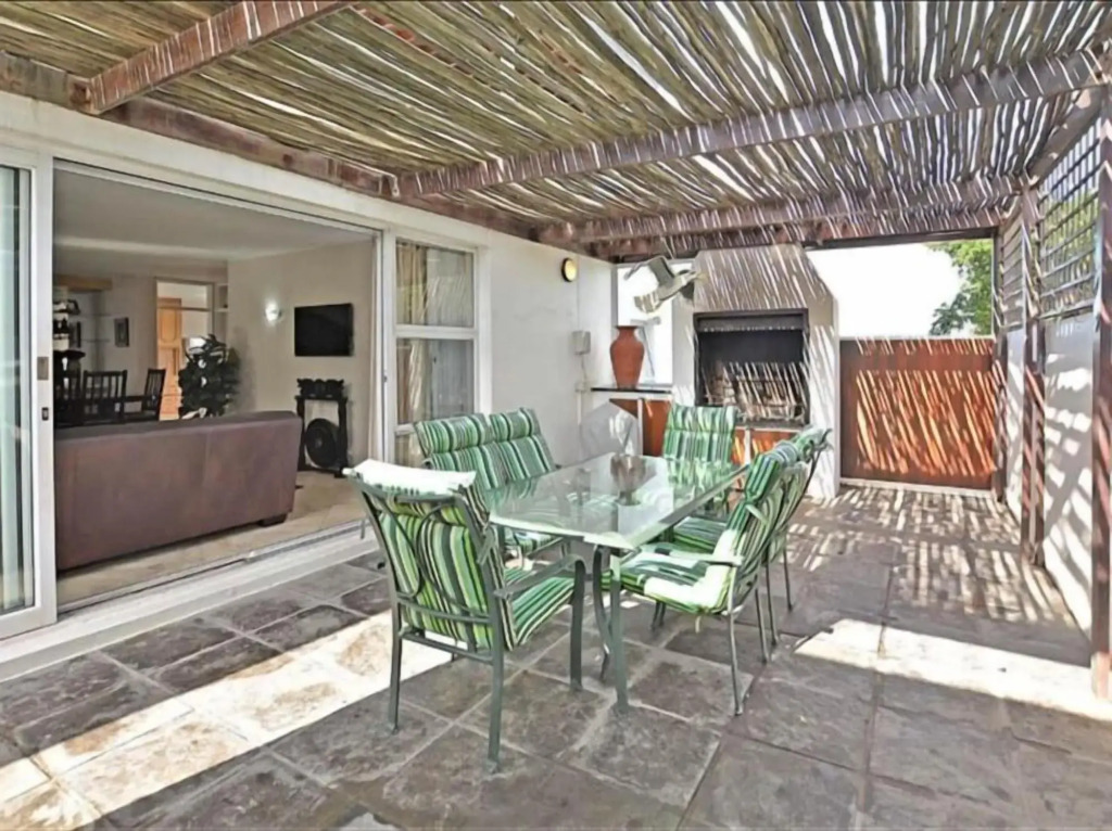 7th Wonder Beach Guest House