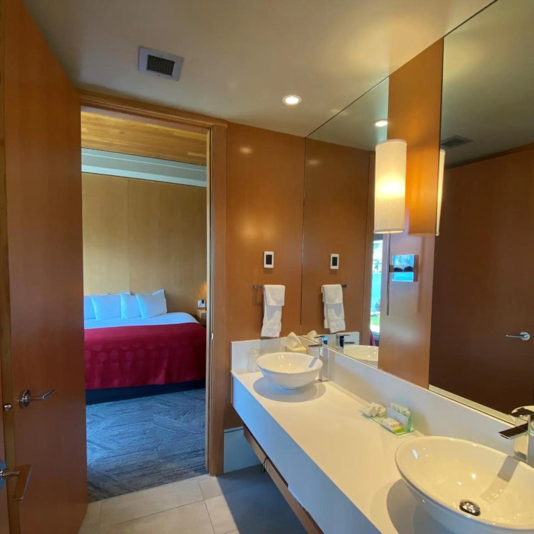 Penticton Lakeside Resort