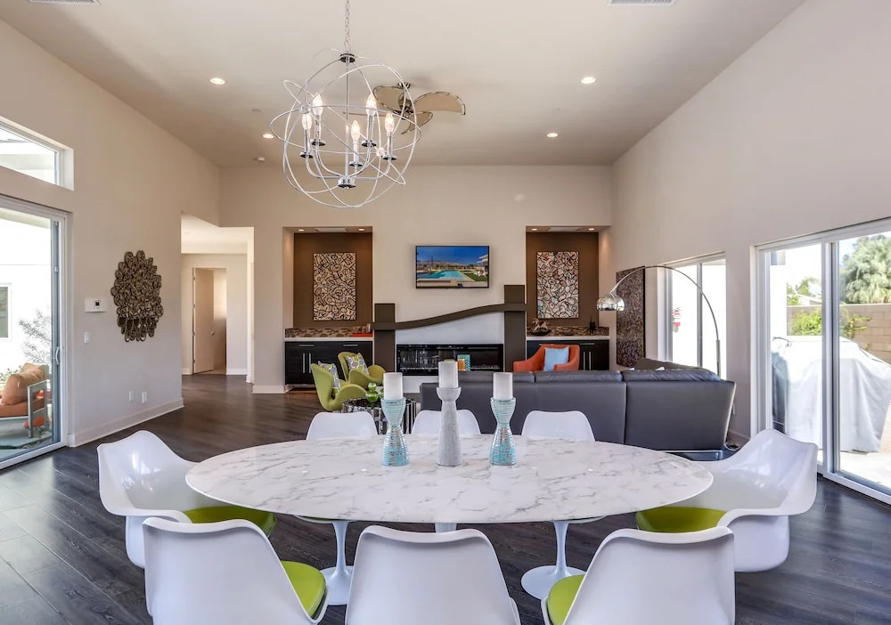 N Sunrise Home 4 Bedrooms 3 Bathrooms Home