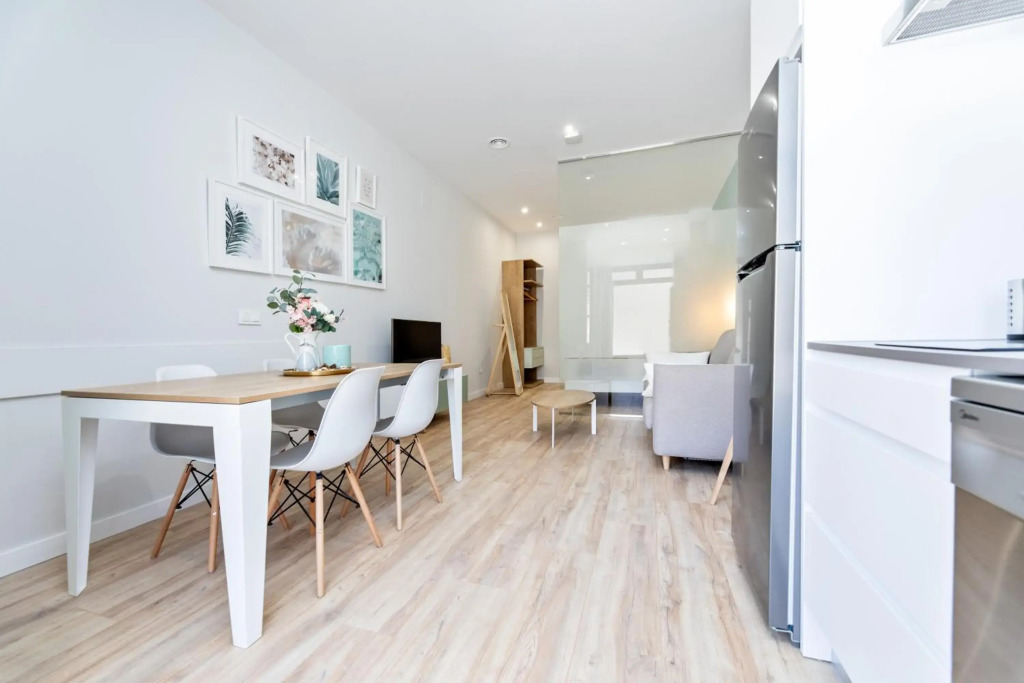 APARTAMENTOS AVENIDA DE AMERICA