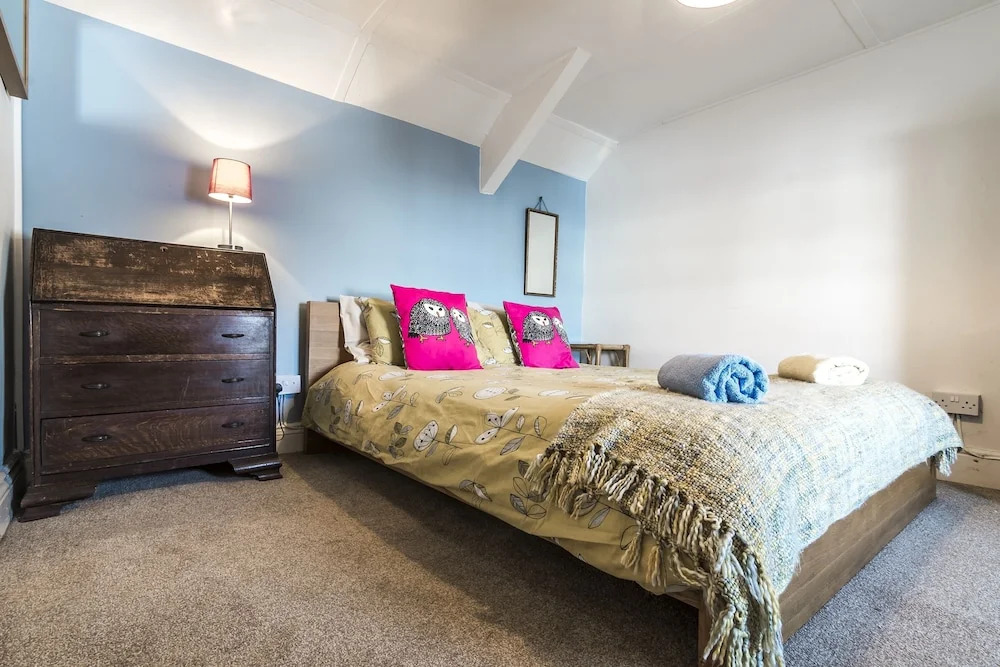 Manorbier Castle Inn Bay Room
