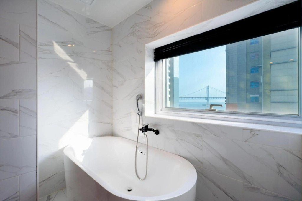 Gray 193 Hotel