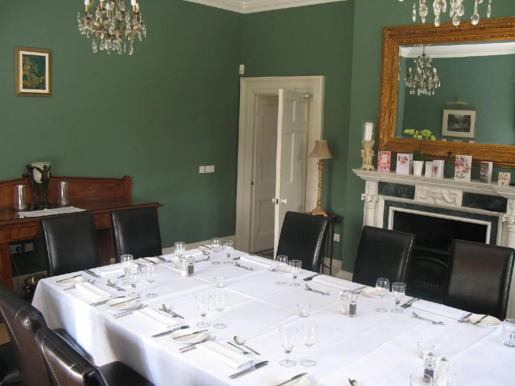 Ffarm Hall