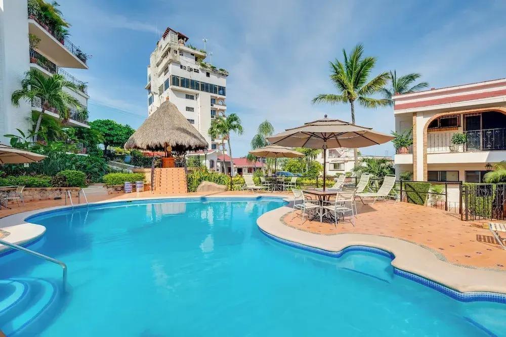 Resort Condo w/ Pool Access & Pacific Ocean Views