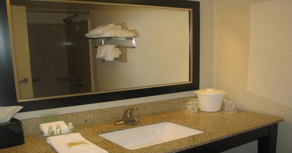 Doubletree By Hilton Concord Downtown