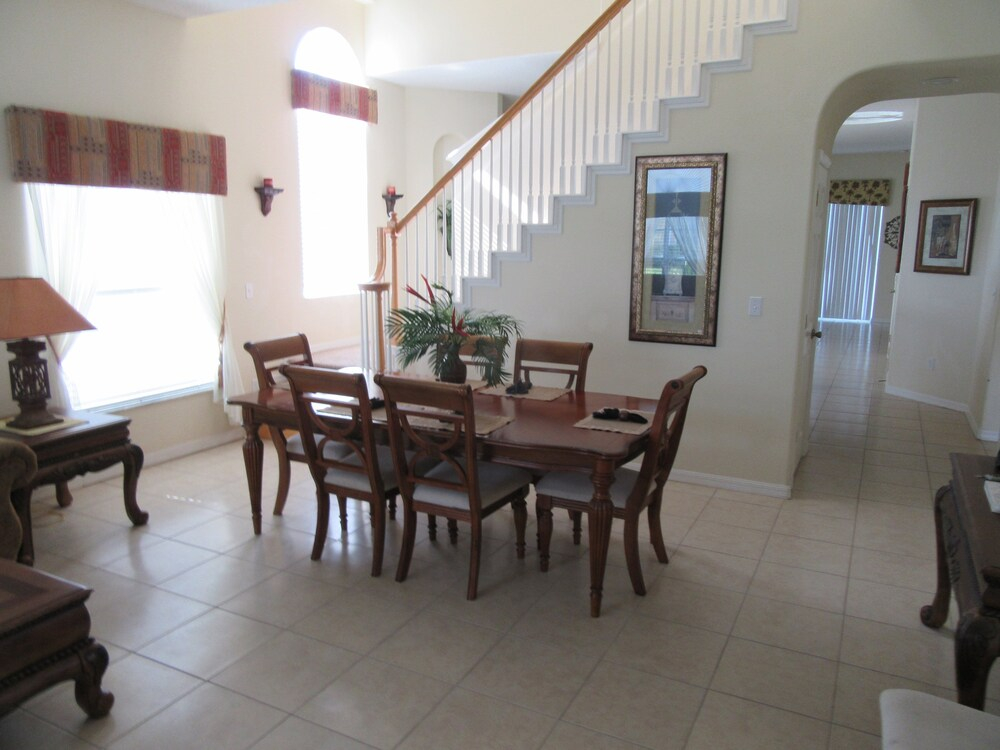 Glenbrook 5 Bed / 4 Bath Home