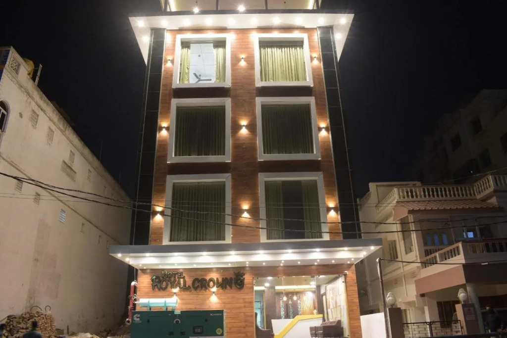 Goroomgo Royal Crown Puri