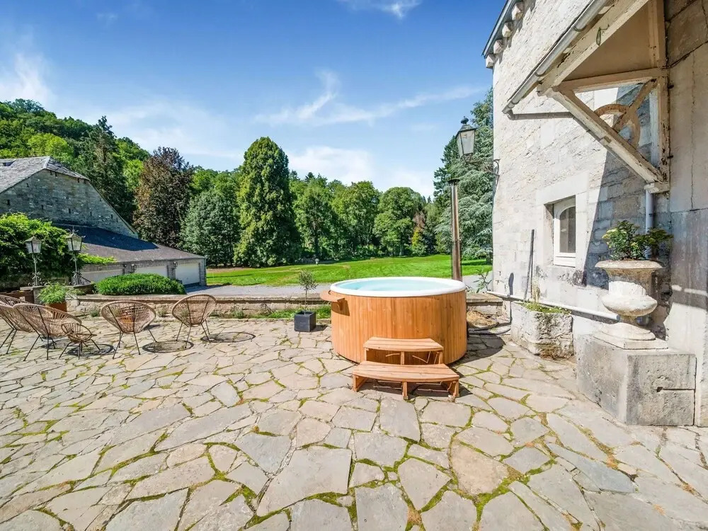 Castle in Ferrières with Pond Garden