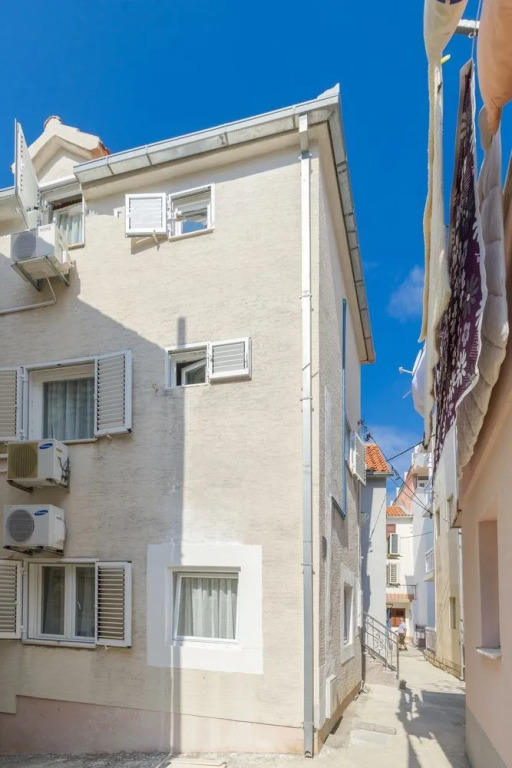 Apartment With 2 Rooms In Baška Voda, With Wonderful Sea View, Furnish