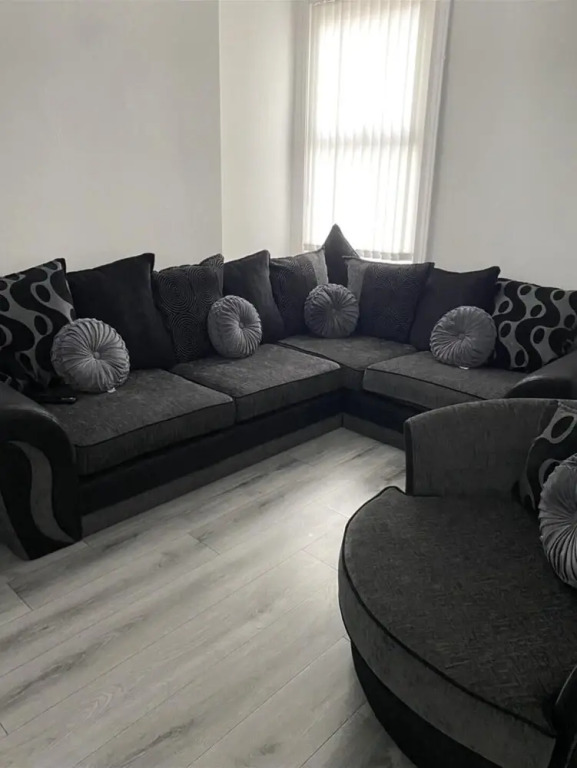 Impeccable 2-bed House in Liverpool