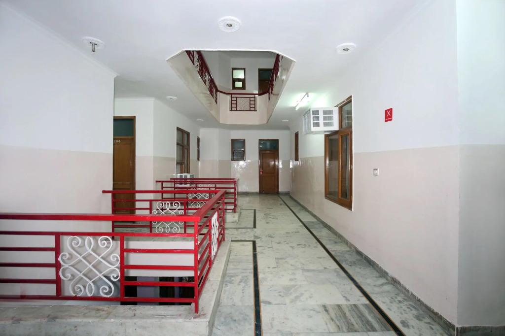 OYO 9006 New Sangam 45