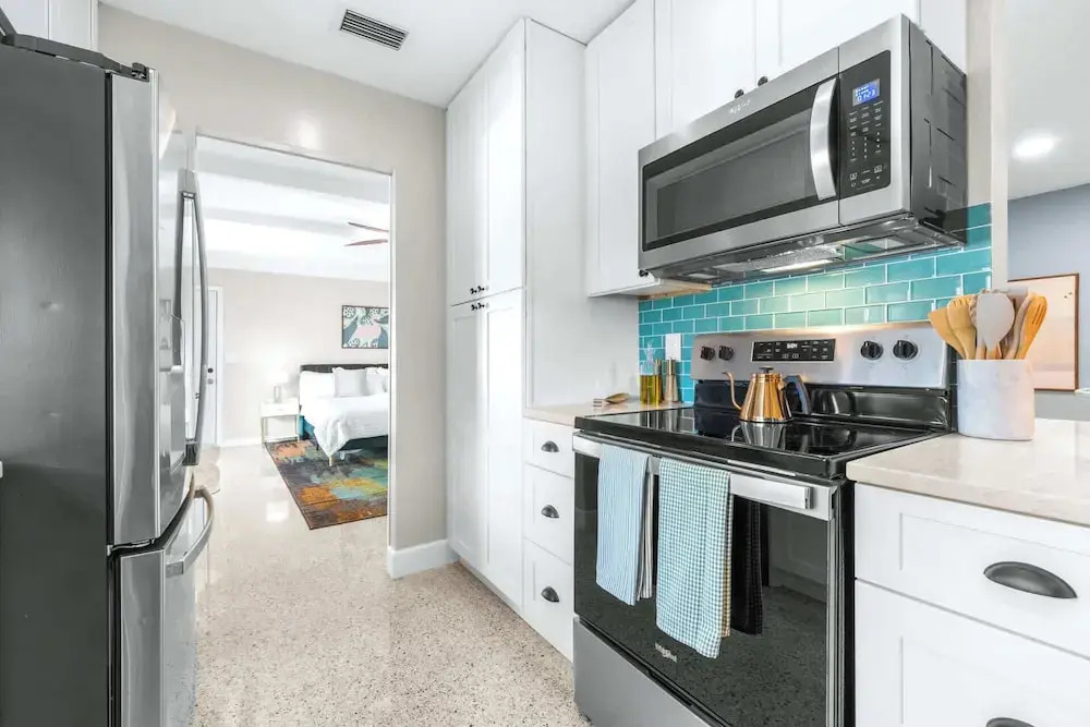 Bay Crest House Stay for 10!