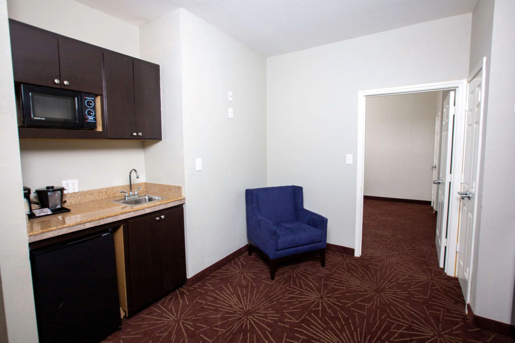 La Quinta by Wyndham Houston East at Normandy