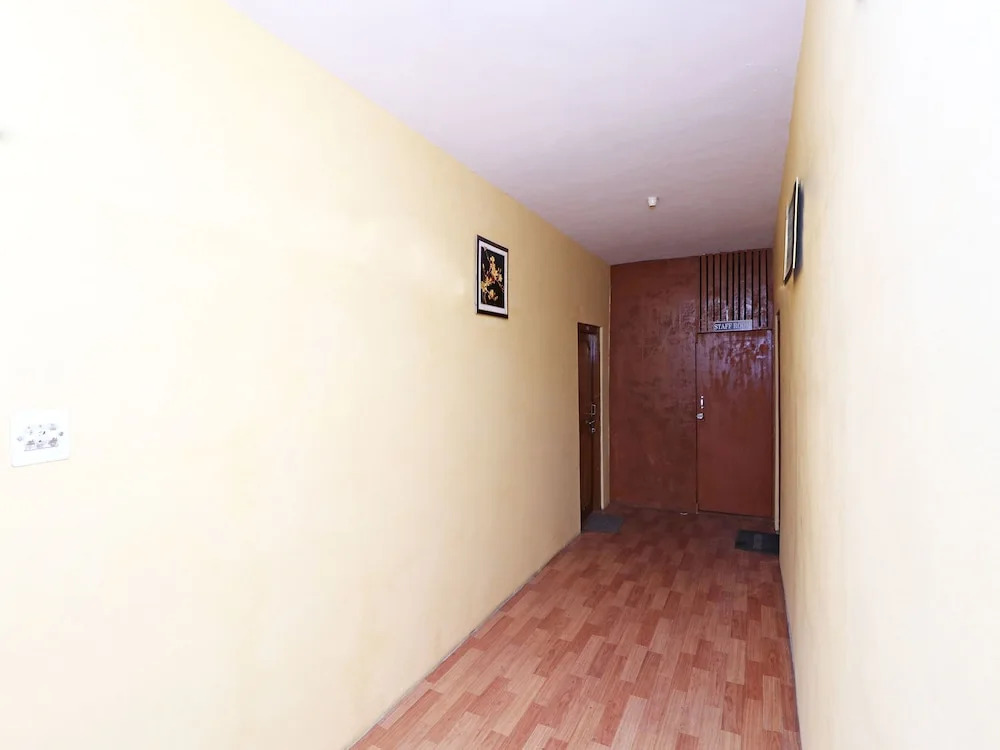 OYO 14238 Home Valley View Studios Hadimba Road