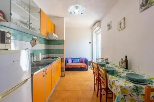 Apartments Davor 1676