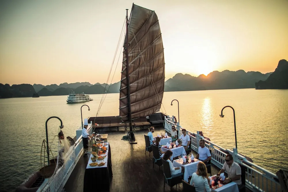 Bhaya Luxury Halong Cruise - Manage by LuxCruises