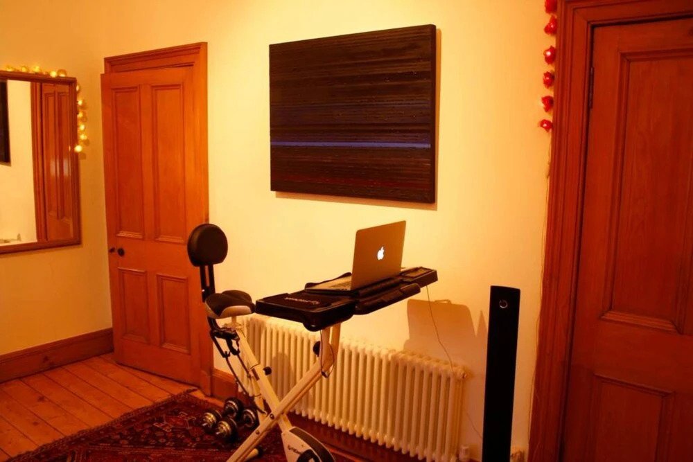 2 Bedroom Apartment With Cinema Screen Sleeps 5