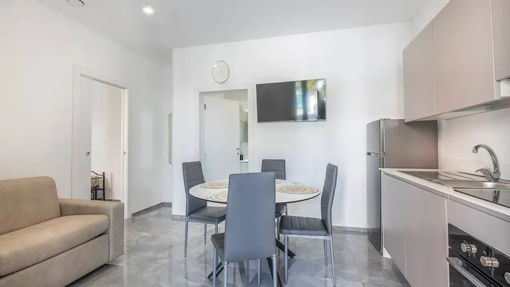 Sole Apartment 1 - Central Marina With Modern Furnishings