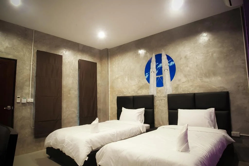 B-Cozy Hotel