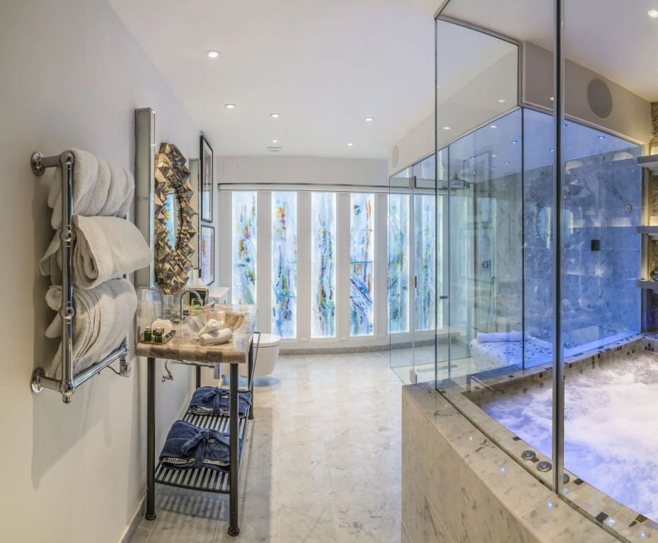 No 15 by GuestHouse, Bath