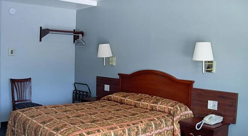 Economy Inn