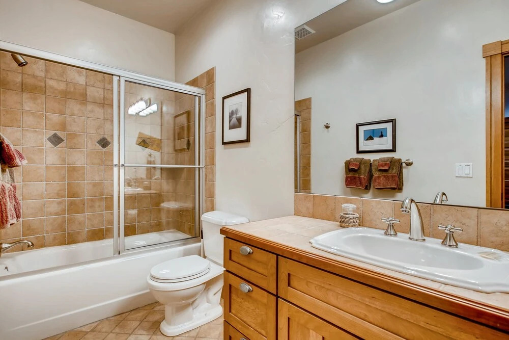 Luxe 4BR w/ Hot Tub on Golf Course