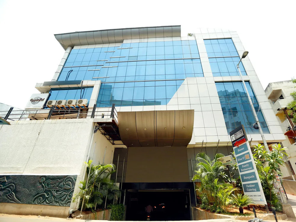 Oyo Premium Himayathnagar