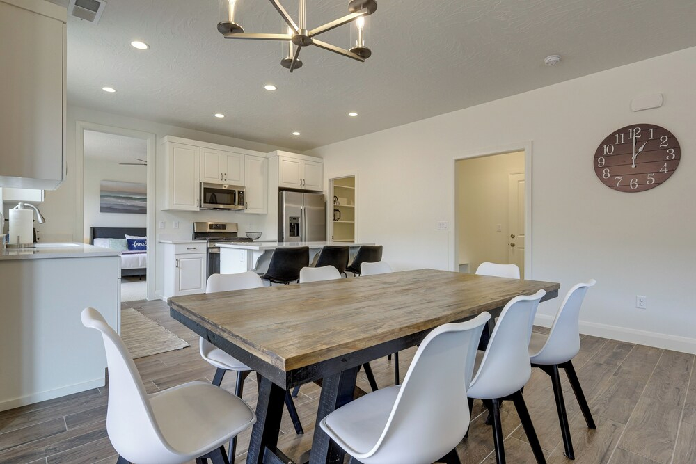Sleek + Modern Home Rental Near Red Cliffs!