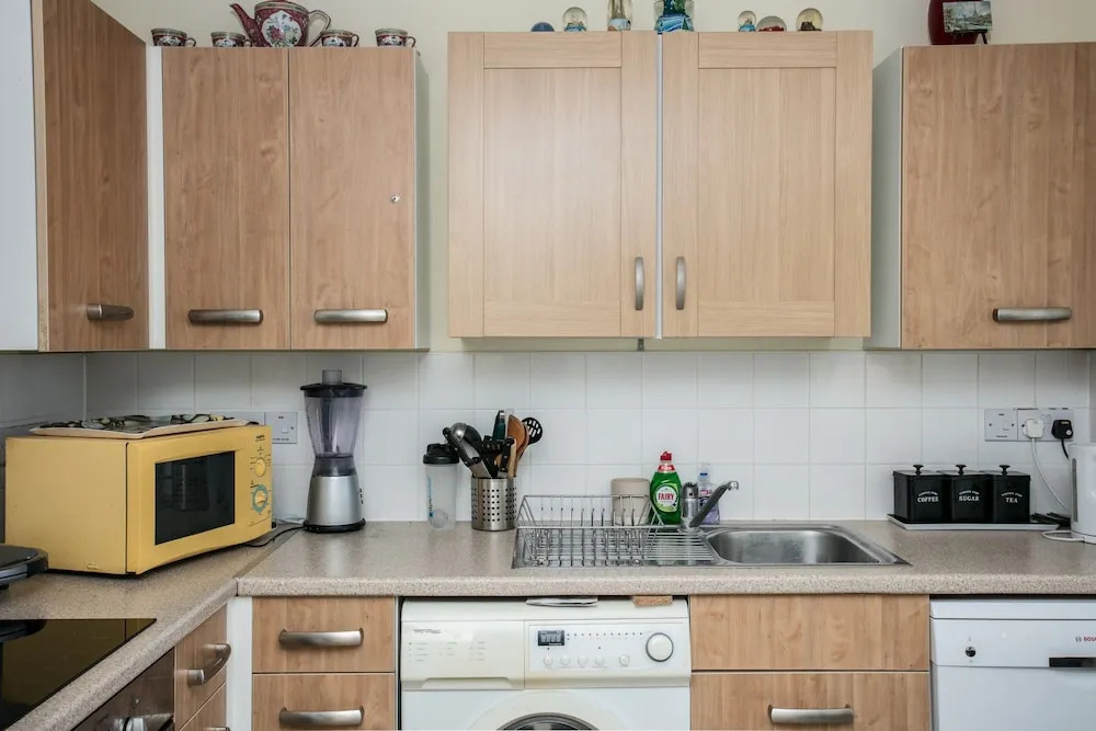 Clapham 1 Bedroom Flat With Balcony