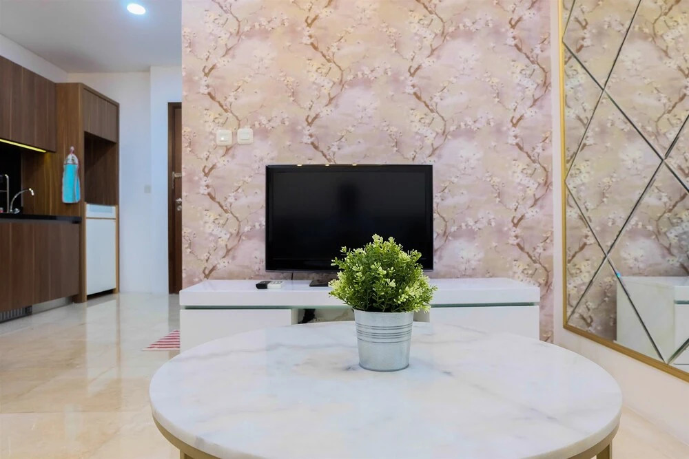 Modern and Homey 1BR L’Avenue Pancoran Apartment