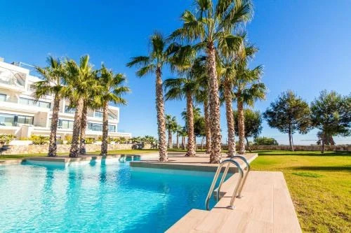 Las Colinas Golf & Country Club Residences