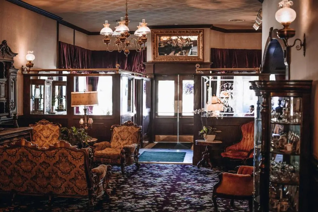 General Palmer Hotel