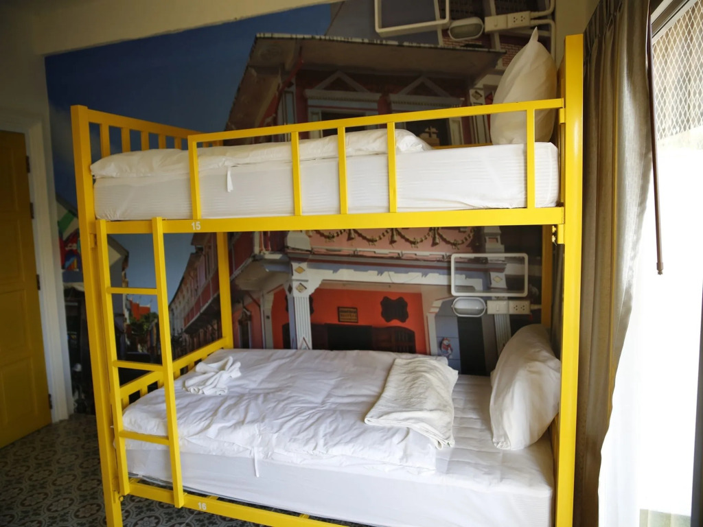 Sino Hostel Kata