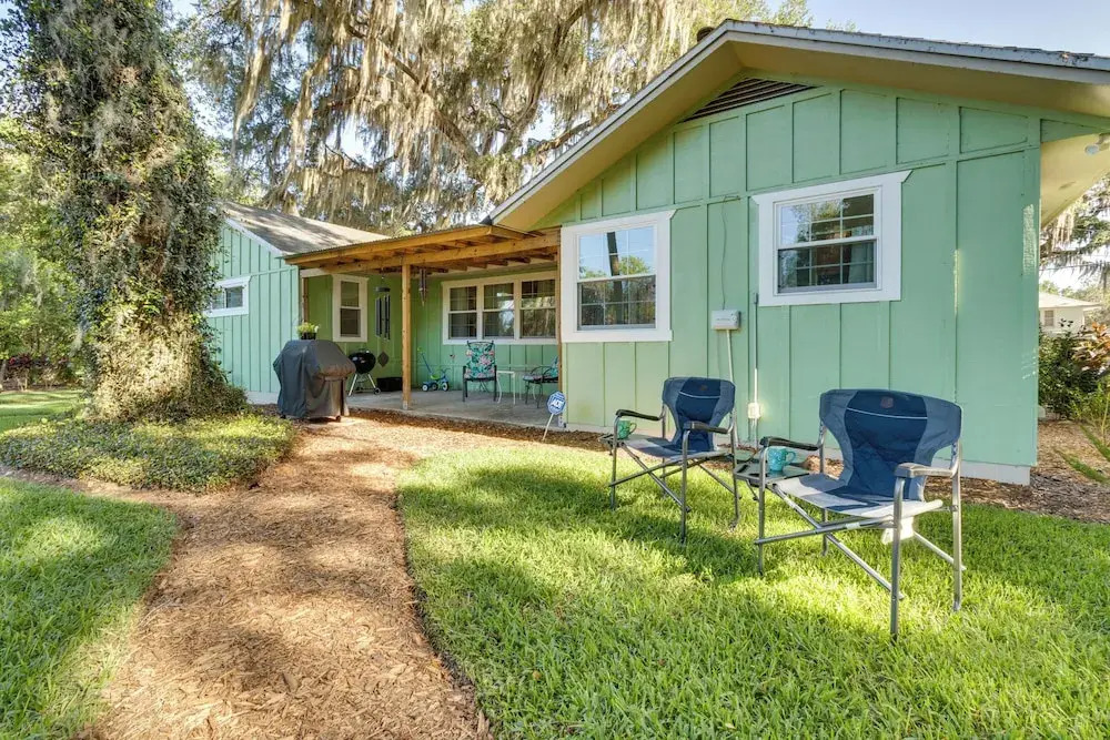 Walk to Lakes! Tropical Escape in Mount Dora