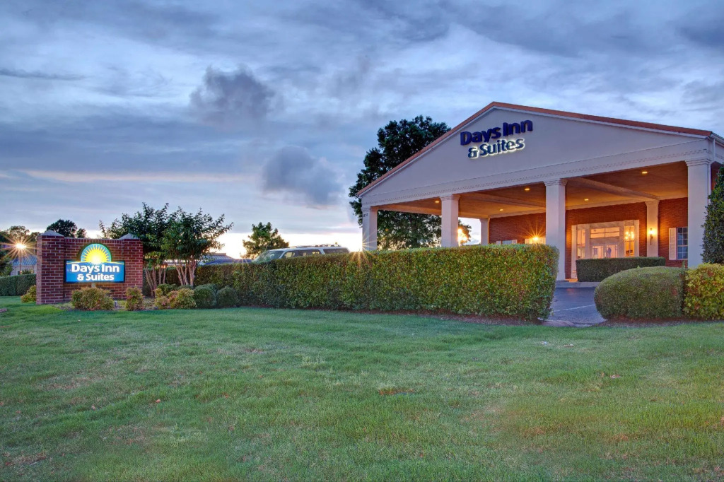 Homegate Inn And Suites