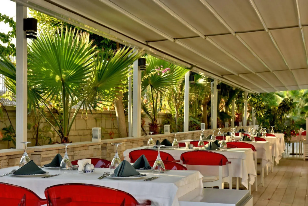 Green Garden Suites Hotel