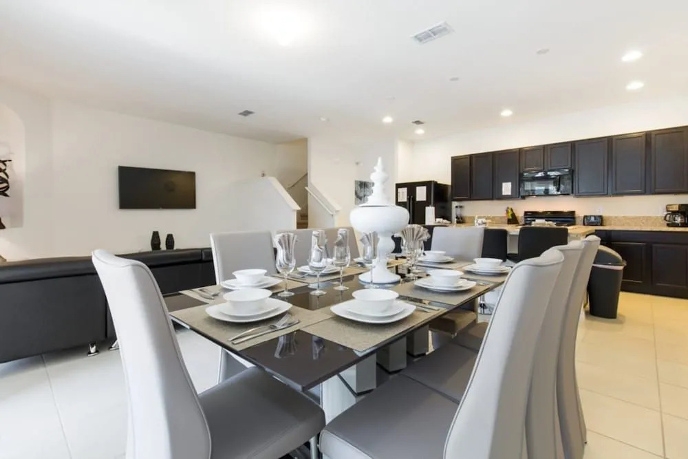Solterra - 4755 Terrasonesta Drive