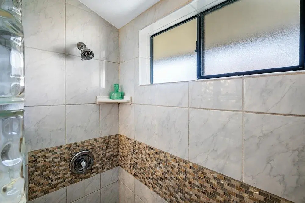 Fully Air-conditioned - Ocean View - Beautifully Renovated- Vrkcv