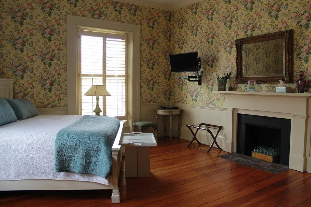 Early Inn at the Grove