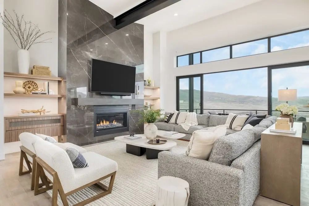 Mountain Lover by Avantstay Luxe Escape w/ Views Hot Tub, Gym, Movie Theater