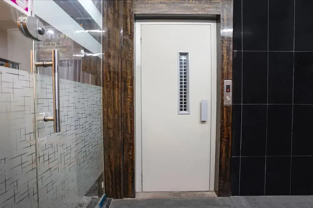 FabHotel Alpine I - Inside Shivani Avenue