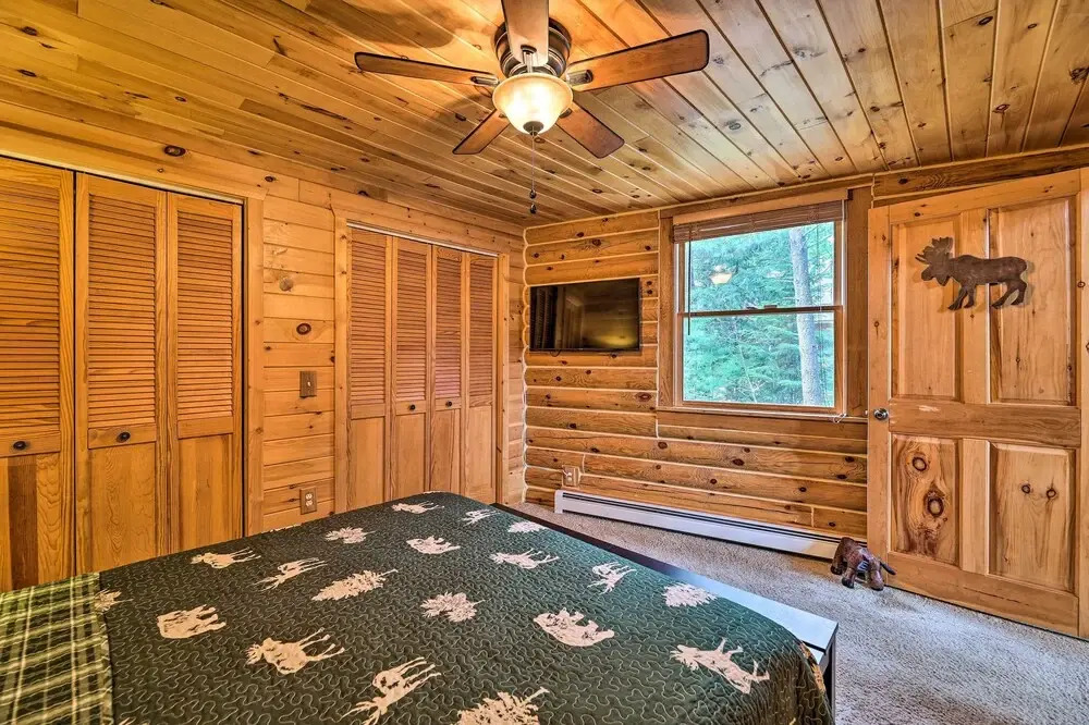 Luxe Riverfront Lodge: Group Wine and Ski Retreats