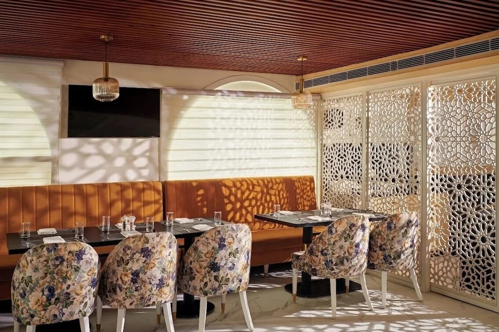 Deventure Sarovar Portico Patel Nagar