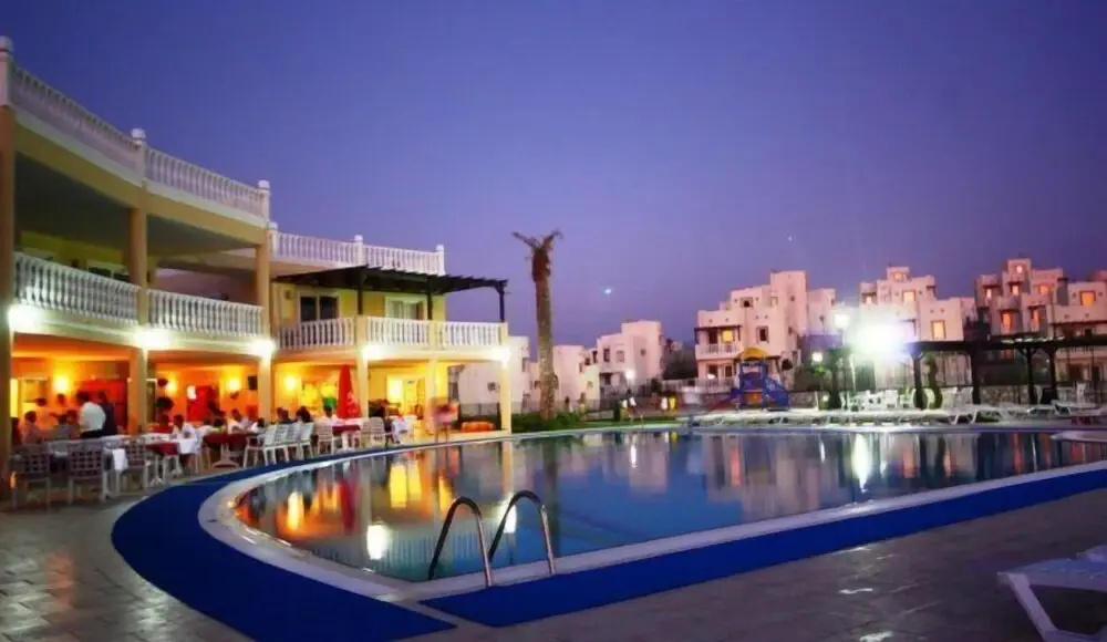 Turquoise Residence 3 Bedrooms with Pool
