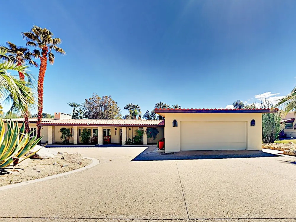 Classic Mid-Century Deanza Home Home
